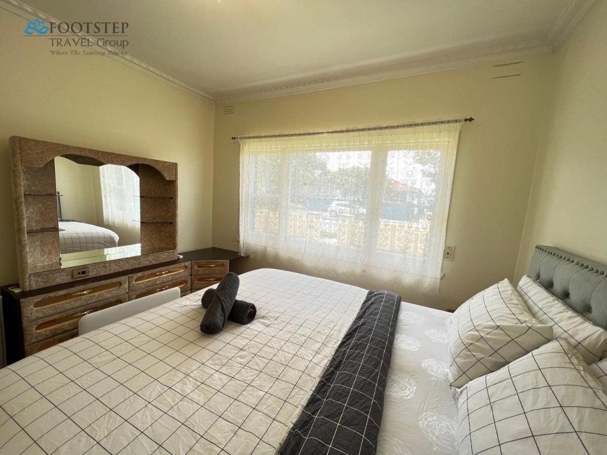 סיינט אלבאנס Cosy 4Br Home 15 Minutes Away From Melbourne Airport מראה חיצוני תמונה