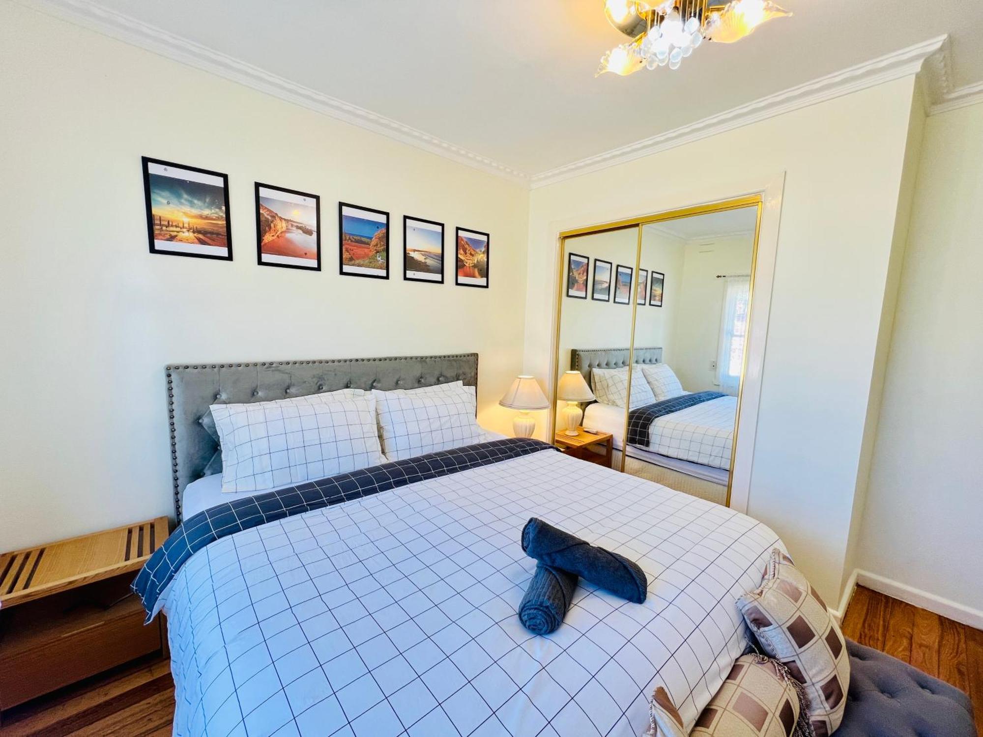 סיינט אלבאנס Cosy 4Br Home 15 Minutes Away From Melbourne Airport מראה חיצוני תמונה