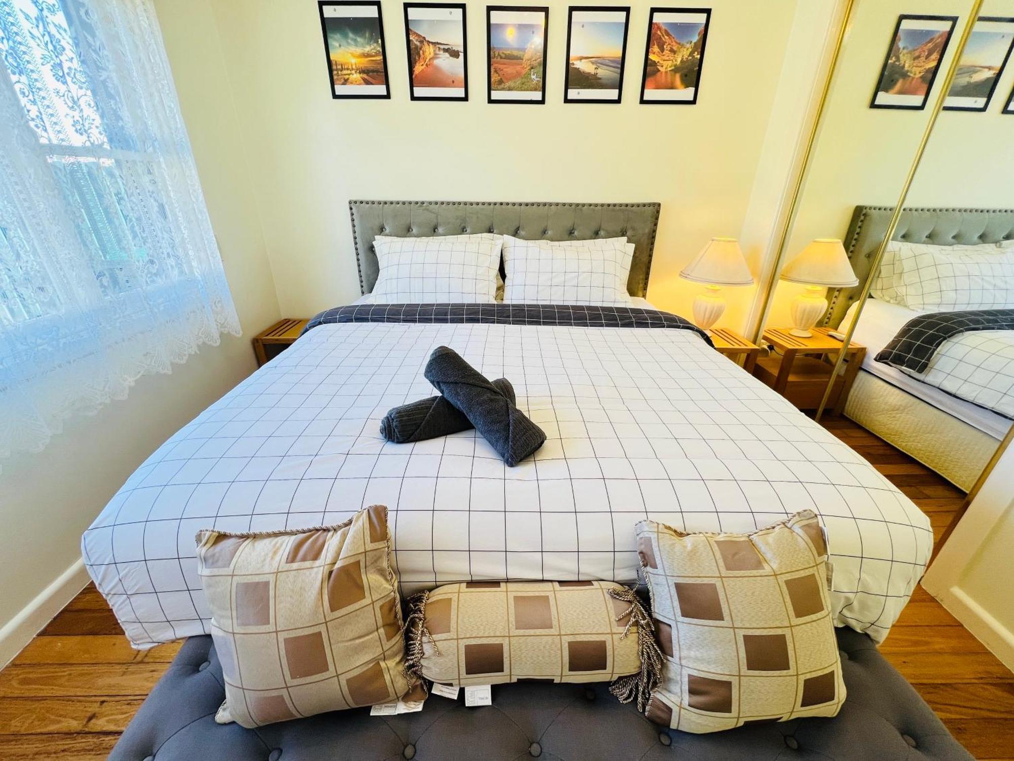סיינט אלבאנס Cosy 4Br Home 15 Minutes Away From Melbourne Airport מראה חיצוני תמונה