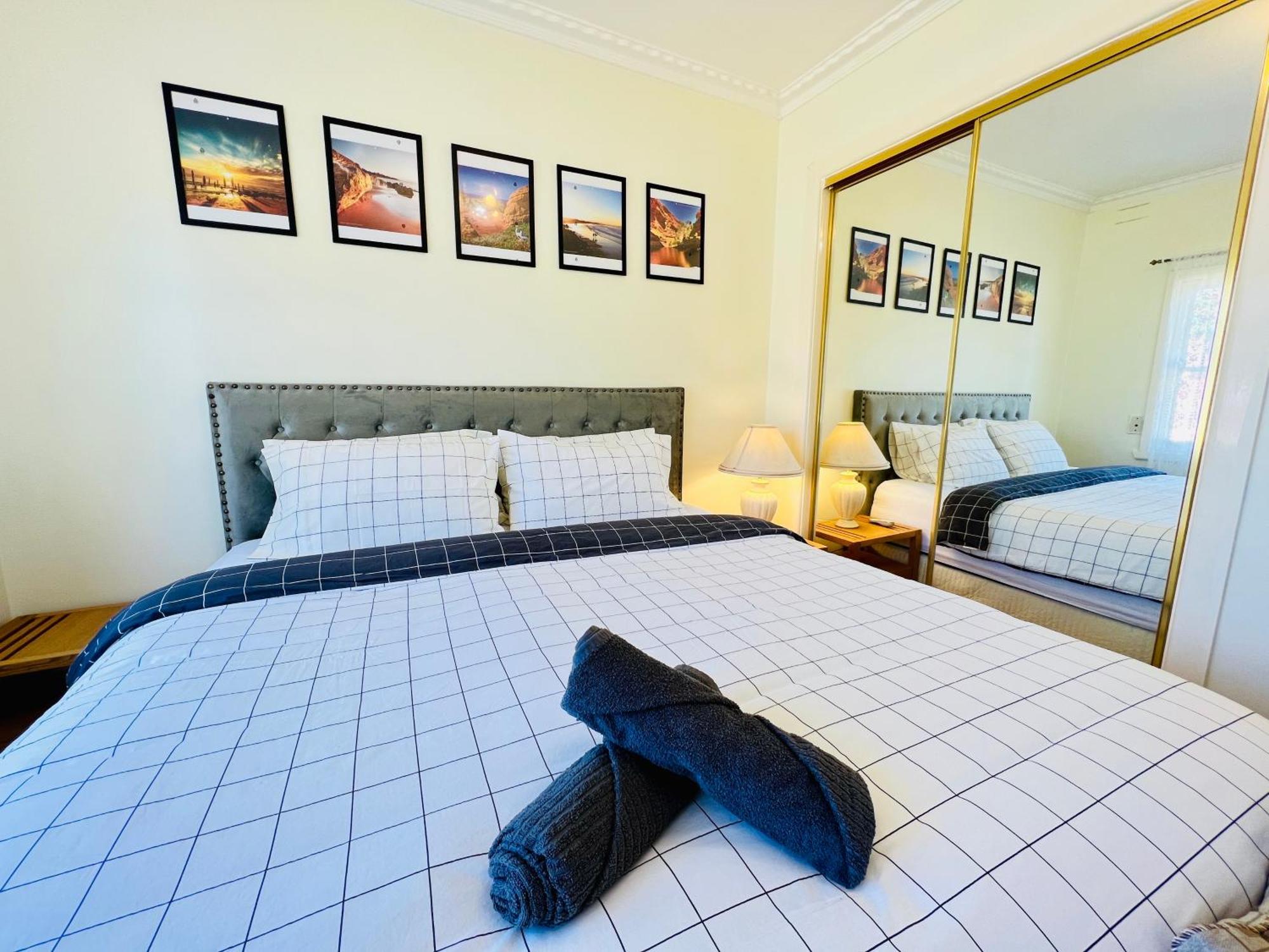סיינט אלבאנס Cosy 4Br Home 15 Minutes Away From Melbourne Airport מראה חיצוני תמונה