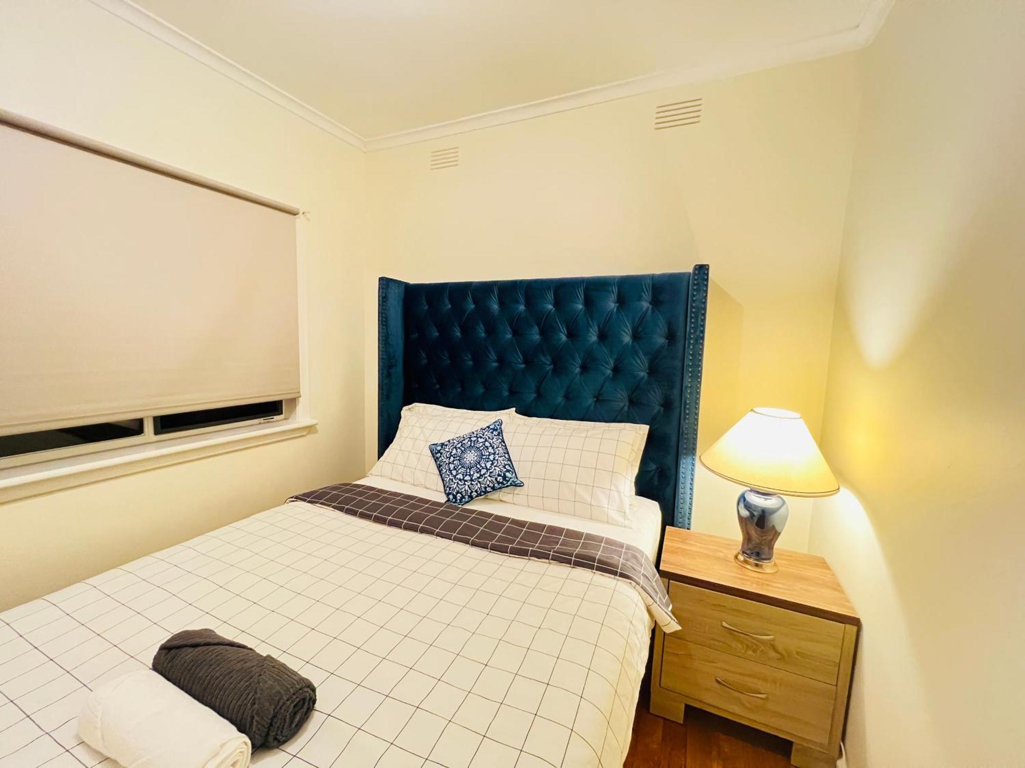 סיינט אלבאנס Cosy 4Br Home 15 Minutes Away From Melbourne Airport מראה חיצוני תמונה
