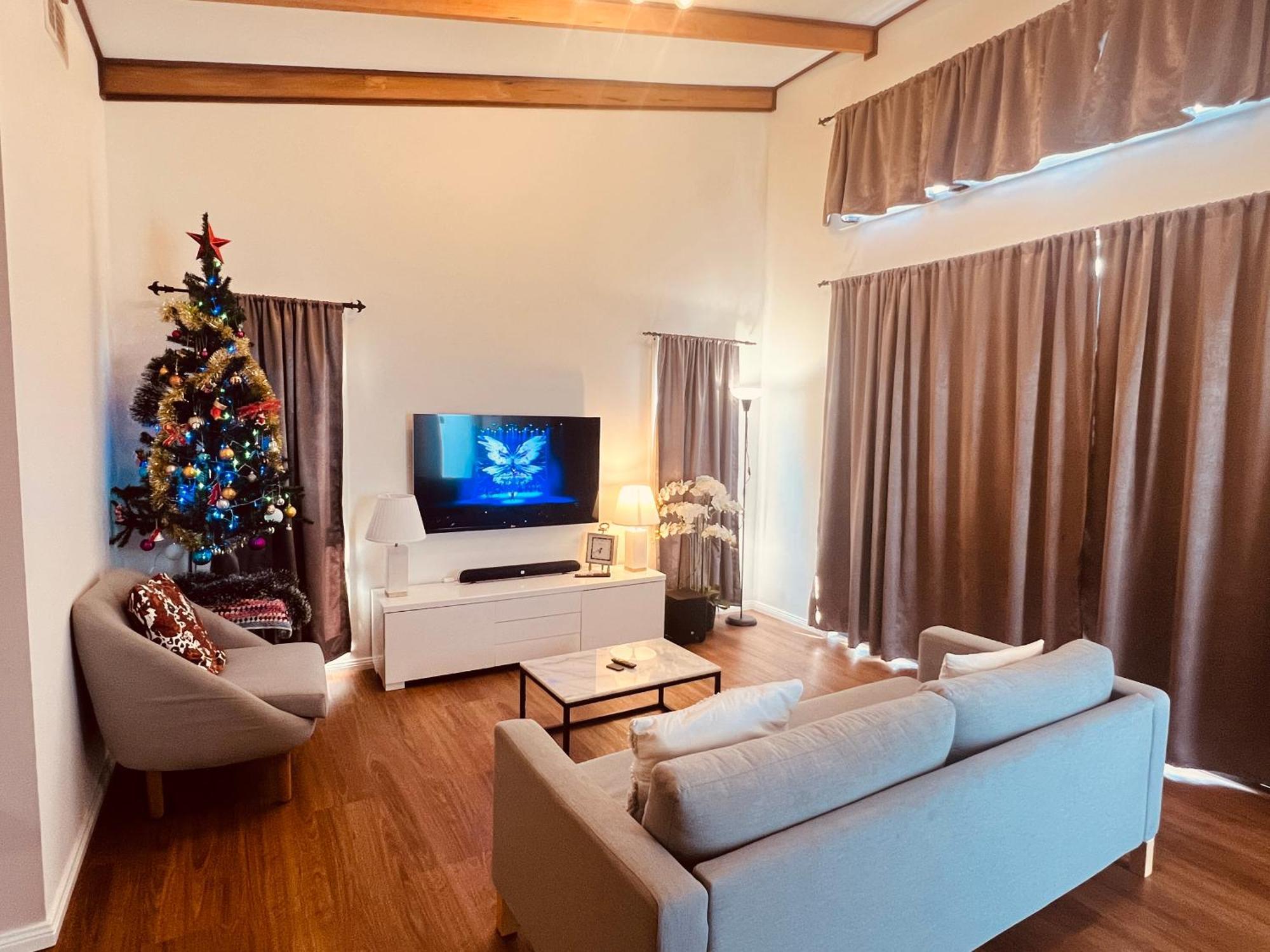 סיינט אלבאנס Cosy 4Br Home 15 Minutes Away From Melbourne Airport מראה חיצוני תמונה