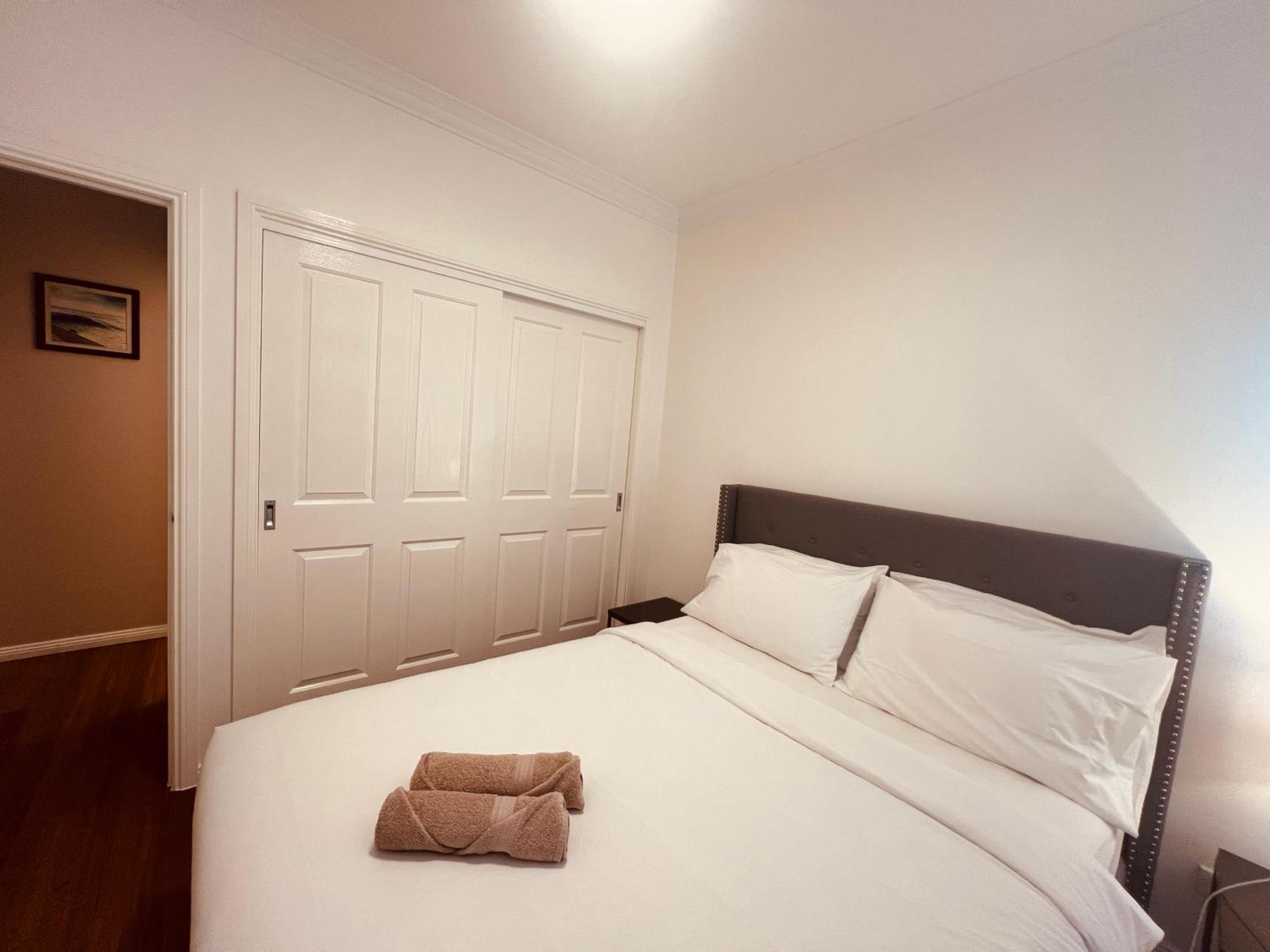 סיינט אלבאנס Cosy 4Br Home 15 Minutes Away From Melbourne Airport מראה חיצוני תמונה